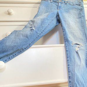 Universal Thread Ripped Skinny Jeans